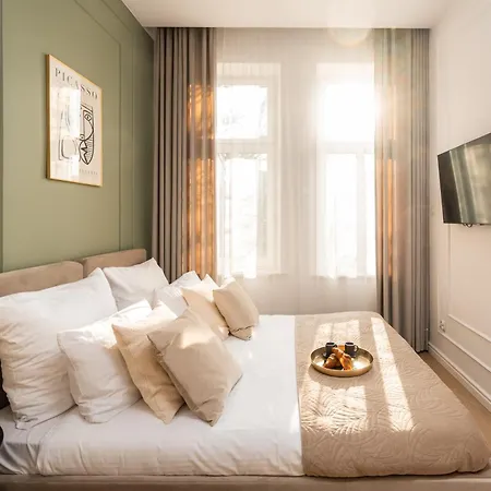 Perfectly Designed Boutique Apartment Old Town Ac Wifi Parking-3